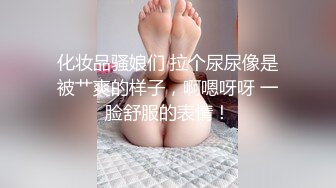 《居家摄像头破解》中年大叔和漂亮媳妇地板上玩.69吃鲍鱼啪啪啪